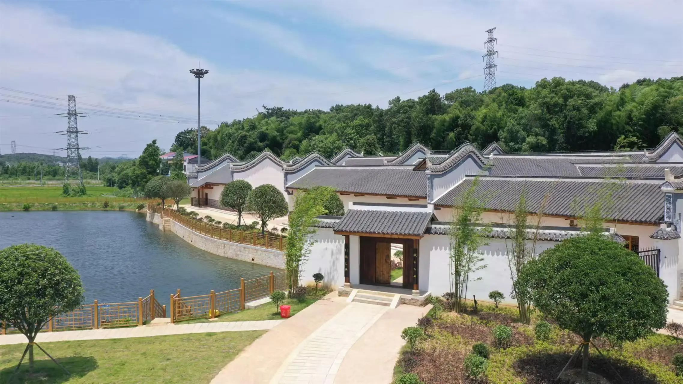 清溪村、天意木国景区、明清古巷、市博物馆、胡林翼故居二日游 清溪村、天意木国景区、明清古巷、市博物馆、胡林翼故居二日游